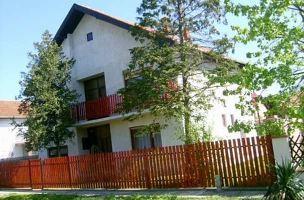 Hotel Apartman Biser