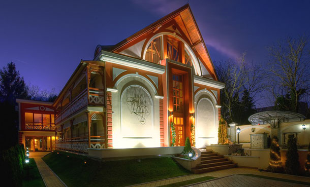 VILA LAGO